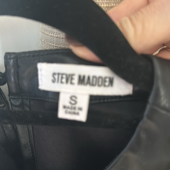 NWOT Steve Madden vegan, black short sleeve crewneck top. Size small. - Picture 2 of 8